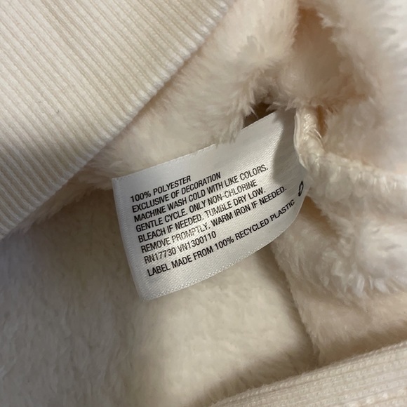 Pajama set - Picture 3 of 5